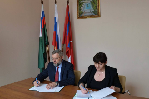 Между Управлением Минюста России по Волгоградской области и региональным МФЦ подписано соглашение о сотрудничестве.